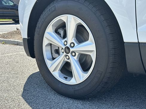 New 2024 Ford Edge SE image 7
