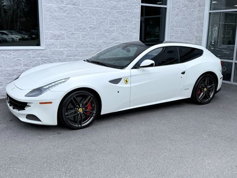 Used 2012 Ferrari FF image 2