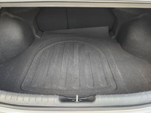 Used 2025 Hyundai Elantra SEL FWD image 31