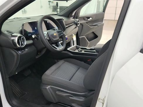 New 2026 Chevrolet Equinox LT image 34