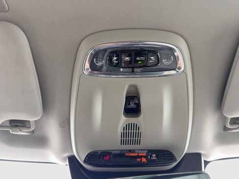 Used 2022 Volvo XC90 T5 Momentum w/ Climate Package FWD image 35