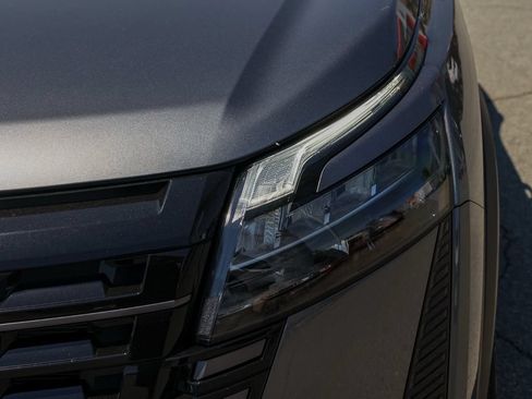 New 2026 Nissan Pathfinder SL FWD image 10