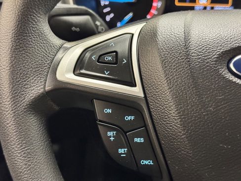 Used 2015 Ford Fusion SE image 19