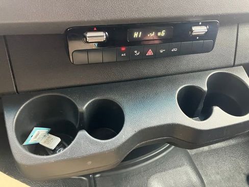 Used 2022 Mercedes-Benz Sprinter 2500 image 12