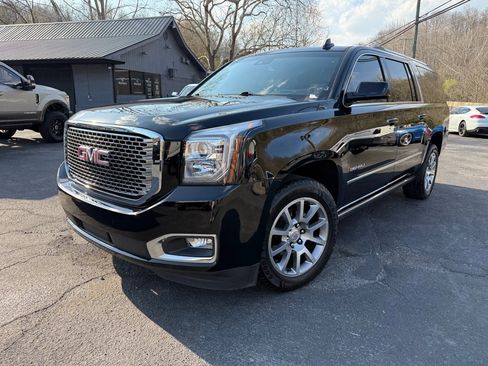 Used 2017 GMC Yukon XL Denali w/ Open Road Package image 2