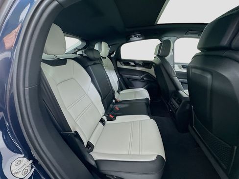 New 2025 Porsche Cayenne S image 29