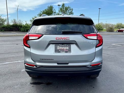 Used 2023 GMC Terrain SLE w/ Driver Convenience Package image 6