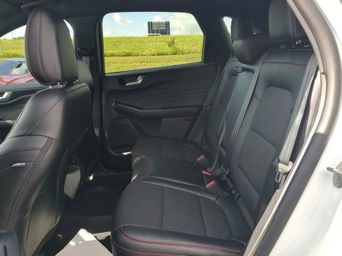 Used 2025 Ford Escape ST-Line w/ Equipment Group 301A image 15