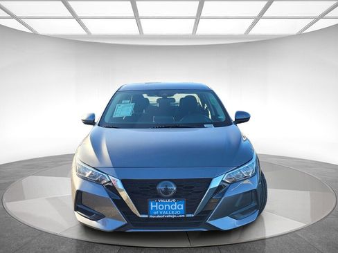 Used 2021 Nissan Sentra SV image 2