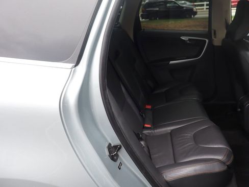 Used 2010 Volvo XC60 T6 AWD/4WD image 21