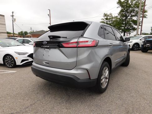 Used 2022 Ford Edge SE AWD/4WD image 5