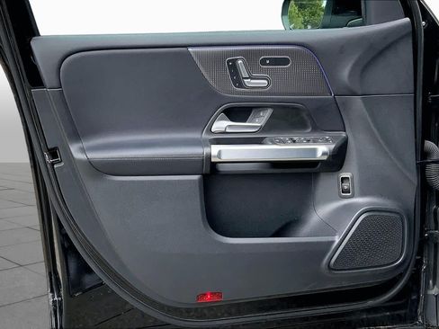 Certified 2021 Mercedes-Benz GLB 250 4MATIC image 22