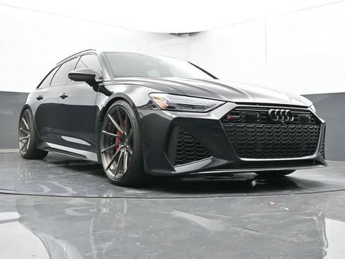 Used 2022 Audi RS 6 w/ Carbon Optic Package image 40