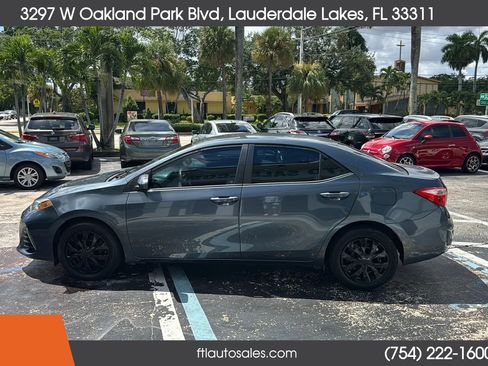 Used 2018 Toyota Corolla LE FWD image 7