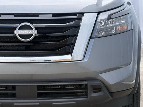 Used 2024 Nissan Pathfinder SV AWD/4WD image 8