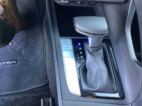 Certified 2025 Hyundai Elantra SE w/ Cargo Package image 23