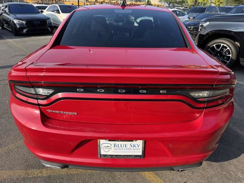 Used 2015 Dodge Charger SE w/ Power Sunroof Group RWD image 6