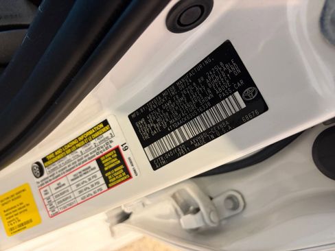 Used 2025 Toyota Camry LE image 28