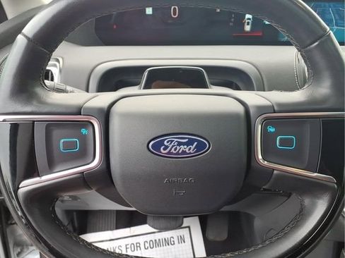 Used 2025 Ford Expedition Platinum AWD/4WD image 14