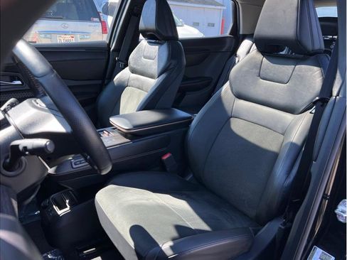 Used 2023 Nissan Ariya FWD image 8