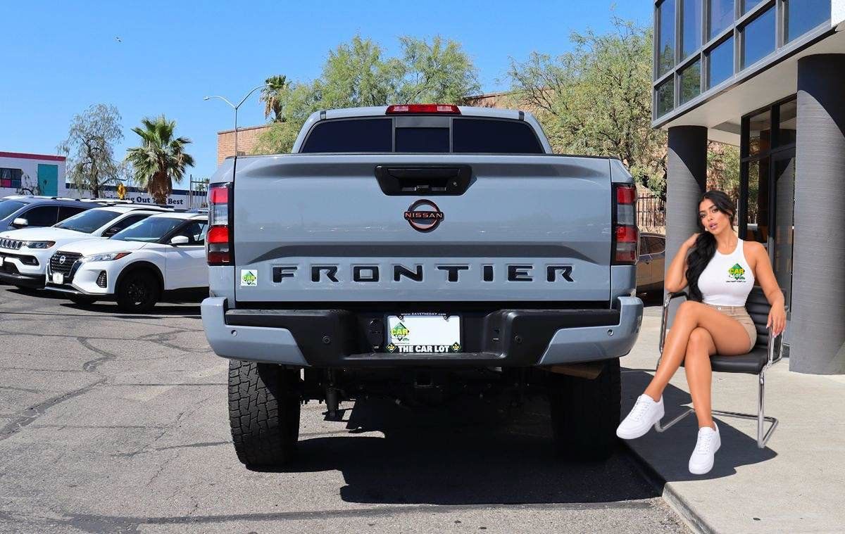 Used 2022 Nissan Frontier Pro-X RWD image 12