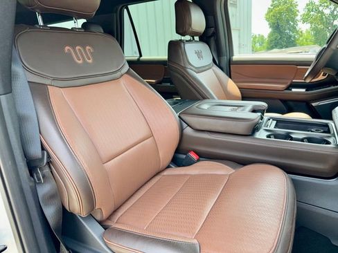 Used 2025 Ford Expedition Max King Ranch AWD/4WD image 9