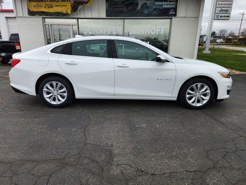 Used 2023 Chevrolet Malibu LT image 2