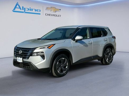 Used 2024 Nissan Rogue SV FWD image 1
