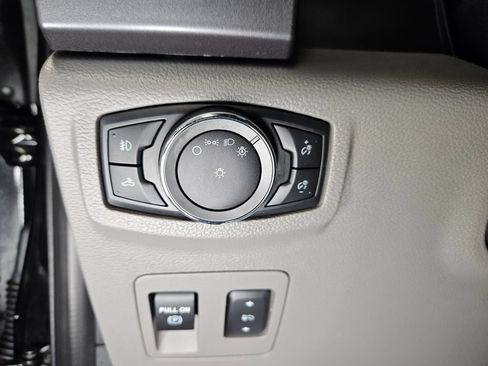 Used 2019 Ford F150 XLT w/ Equipment Group 302A Luxury AWD/4WD image 11