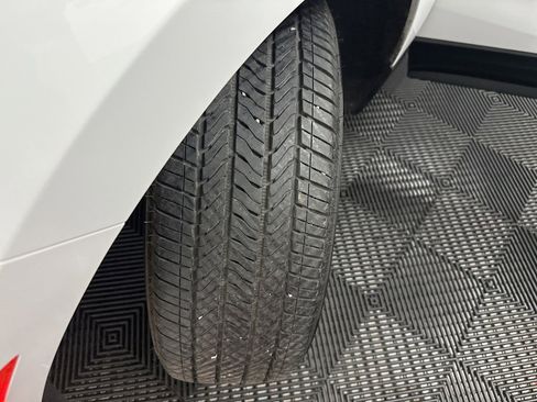 Used 2022 Chevrolet Equinox LS image 37