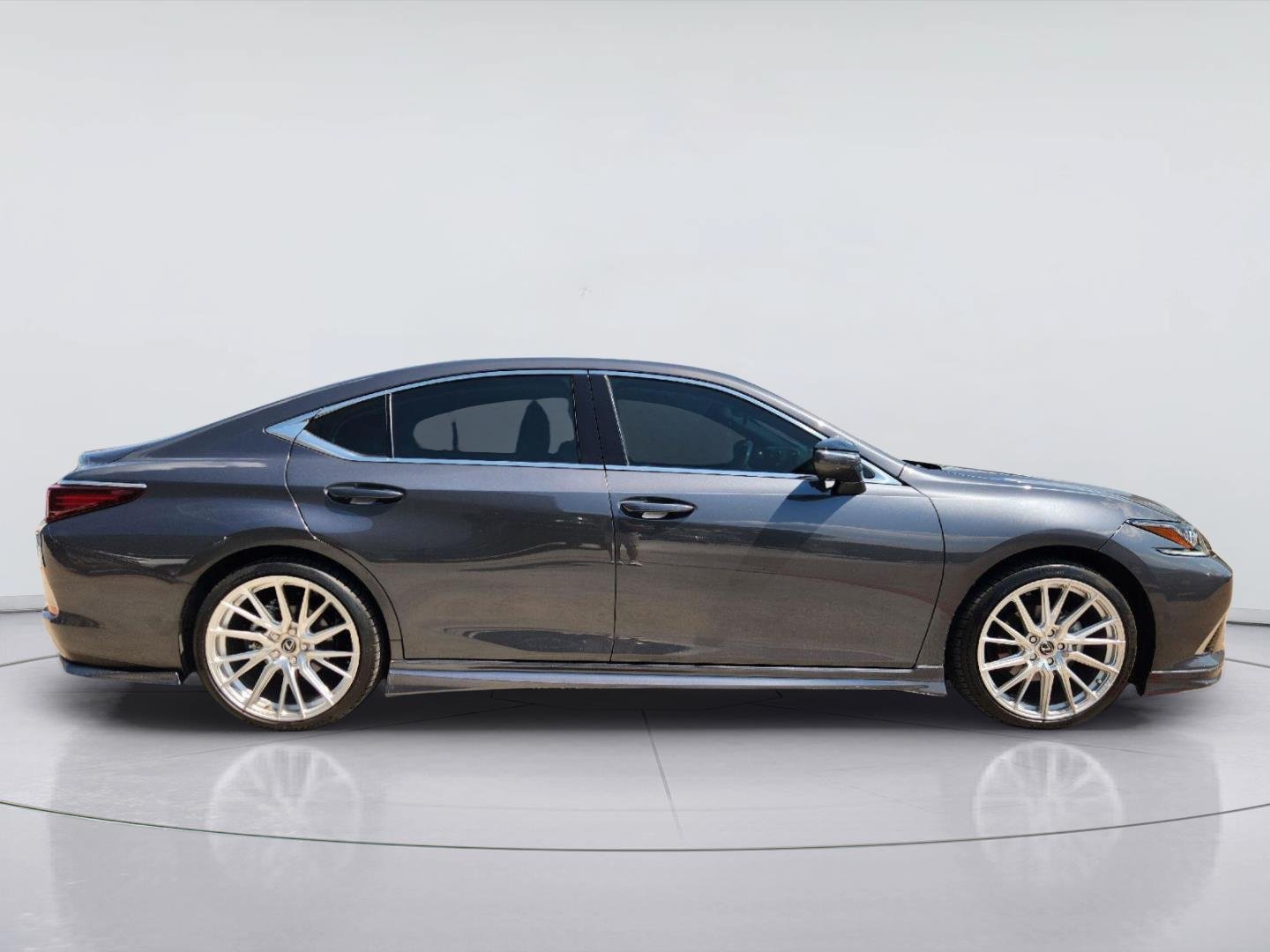 Used 2025 Lexus ES 350 w/ Premium Package FWD image 4