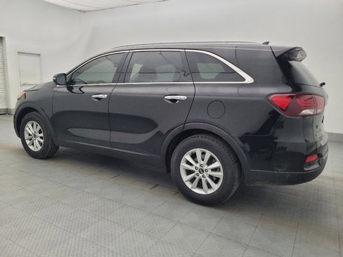 Used 2019 Kia Sorento LX w/ LX Convenience Package image 3