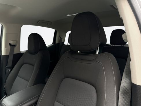 Used 2018 Chevrolet Colorado LT AWD/4WD image 11