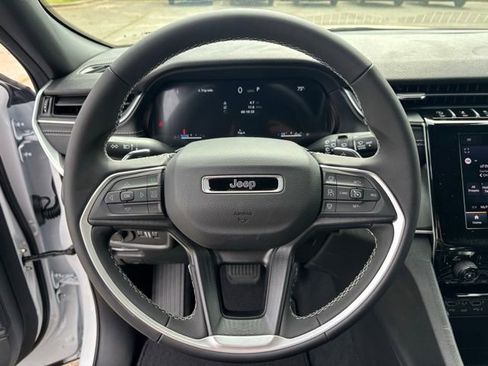 New 2026 Jeep Grand Cherokee Laredo AWD/4WD image 13