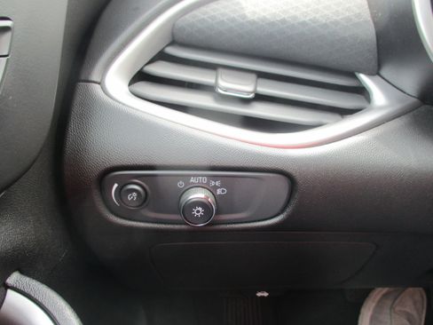 Used 2018 Chevrolet Malibu LS FWD image 14