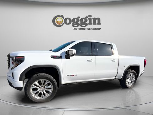 Used 2022 GMC Sierra 1500 AT4X image 3