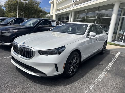 Used 2026 BMW 530i xDrive 530i xDrive w/ Premium Package image 4