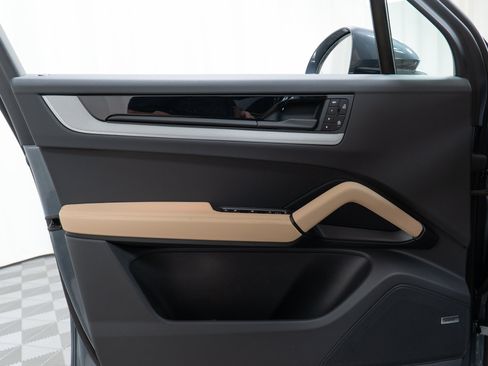 New 2026 Porsche Cayenne AWD/4WD image 14
