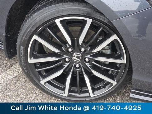 Certified 2023 Honda Accord Touring image 11