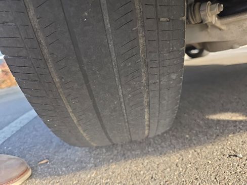 Used 2024 Ford Explorer XLT w/ Equipment Group 202A image 3