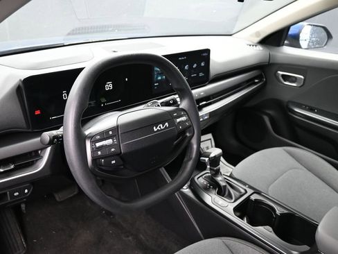Used 2025 Kia K4 FWD image 19