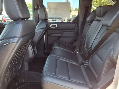 New 2026 Ford Bronco Big Bend w/ Black Diamond Package AWD/4WD image 7