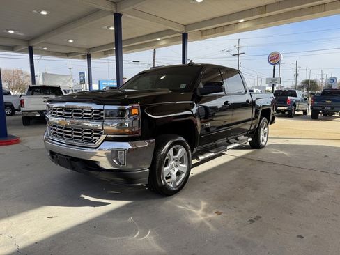 Used 2018 Chevrolet Silverado 1500 LT w/ Texas Edition image 6