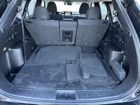 Used 2024 Mitsubishi Outlander ES image 22