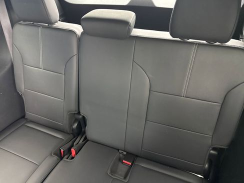 Used 2024 GMC Acadia Elevation w/ Black Edition image 30