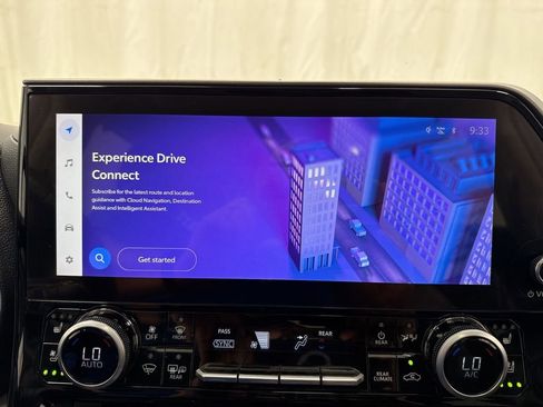 Used 2023 Toyota Highlander Limited image 30