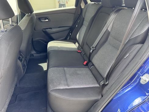 Used 2023 Nissan Rogue SV FWD image 15