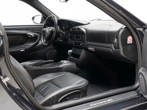 Used 2004 Porsche 911 Carrera 4S image 33