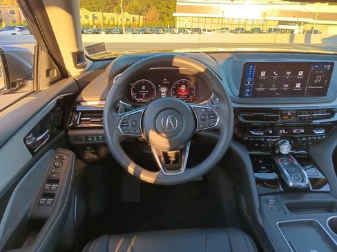 Used 2025 Acura MDX FWD w/ Technology Package image 23