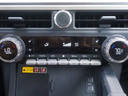 Used 2025 Toyota Tacoma TRD Sport w/ TRD Sport Premium Package AWD/4WD image 14